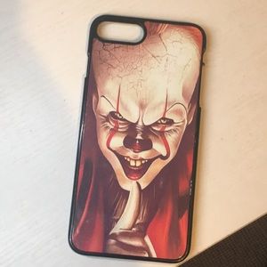 iPhone 7+ “IT” themed case.